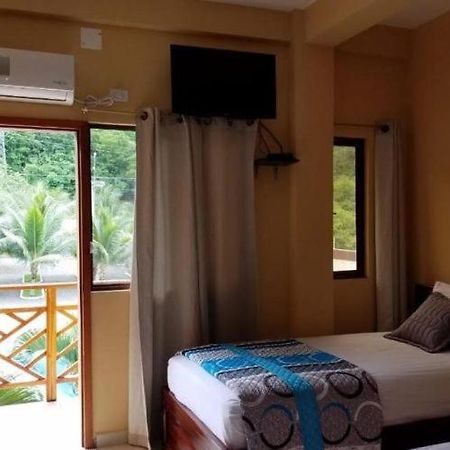 Hotel Soberao เอสเมรัลดาส ภายนอก รูปภาพ