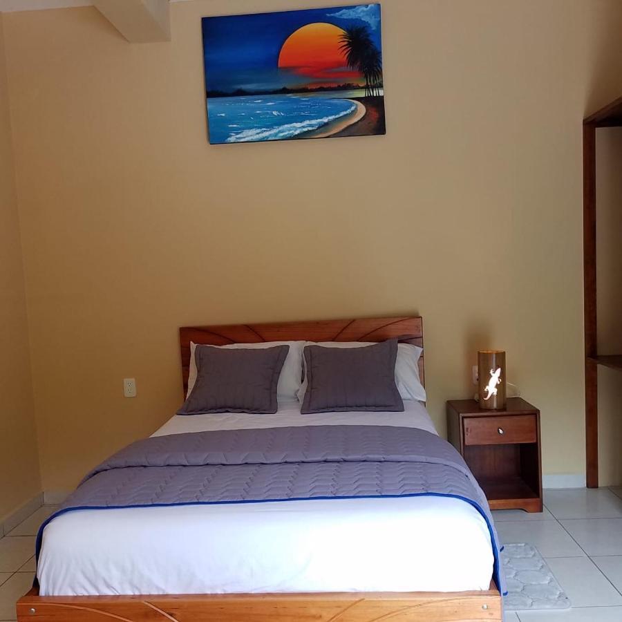 Hotel Soberao เอสเมรัลดาส ภายนอก รูปภาพ