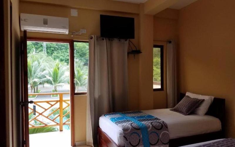 Hotel Soberao เอสเมรัลดาส ภายนอก รูปภาพ